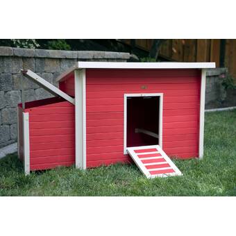 Tucker Murphy Pet Lansing Fontana Chicken Barn With Nesting Box