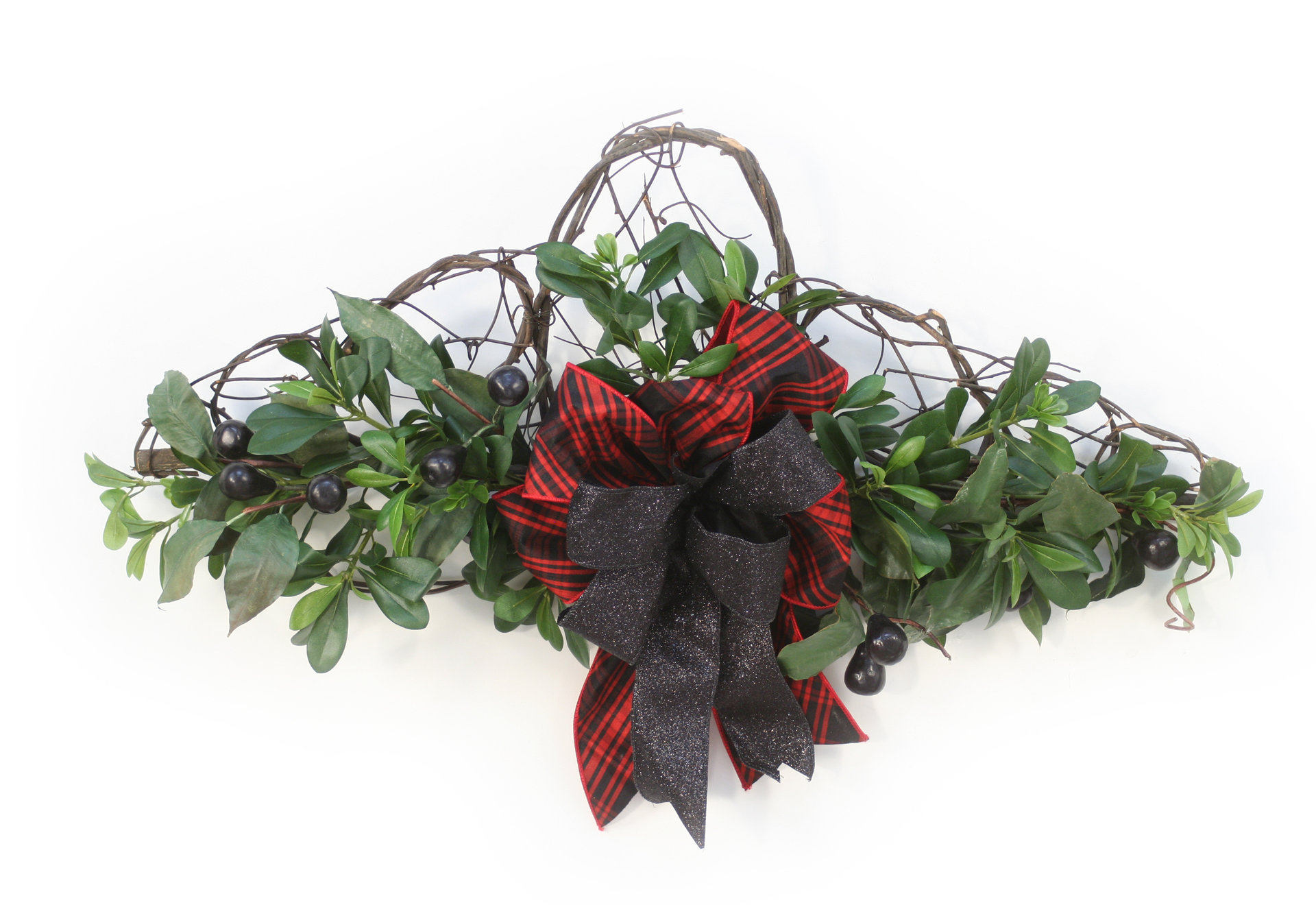 The Holiday Aisle Vine Wall Hanging 35 Artificial Greenery Wreath