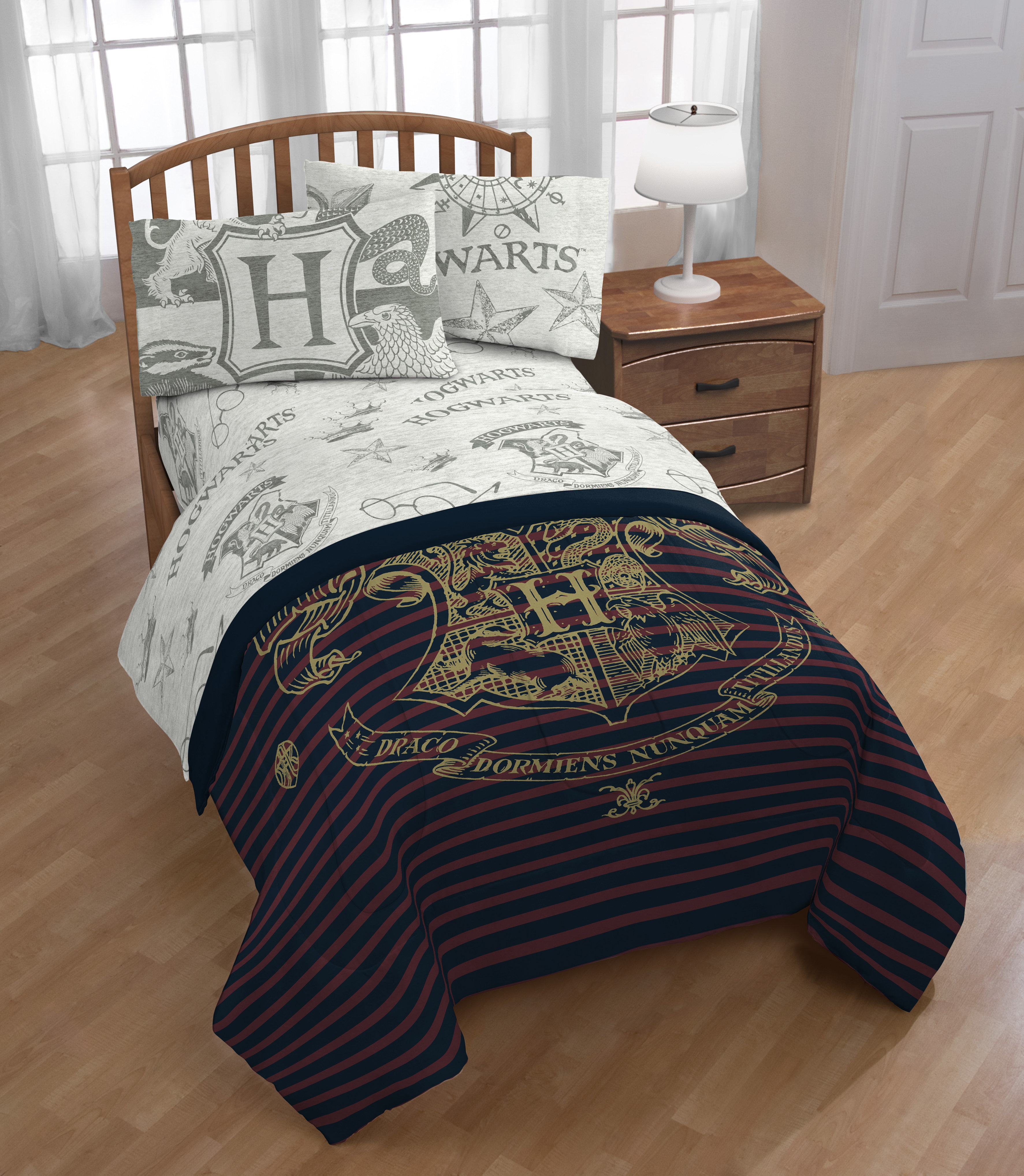 Warner Brothers Harry Potter Spellbound 4 Piece Microfiber Sheet Warner Brothers Harry Potter Spellbound