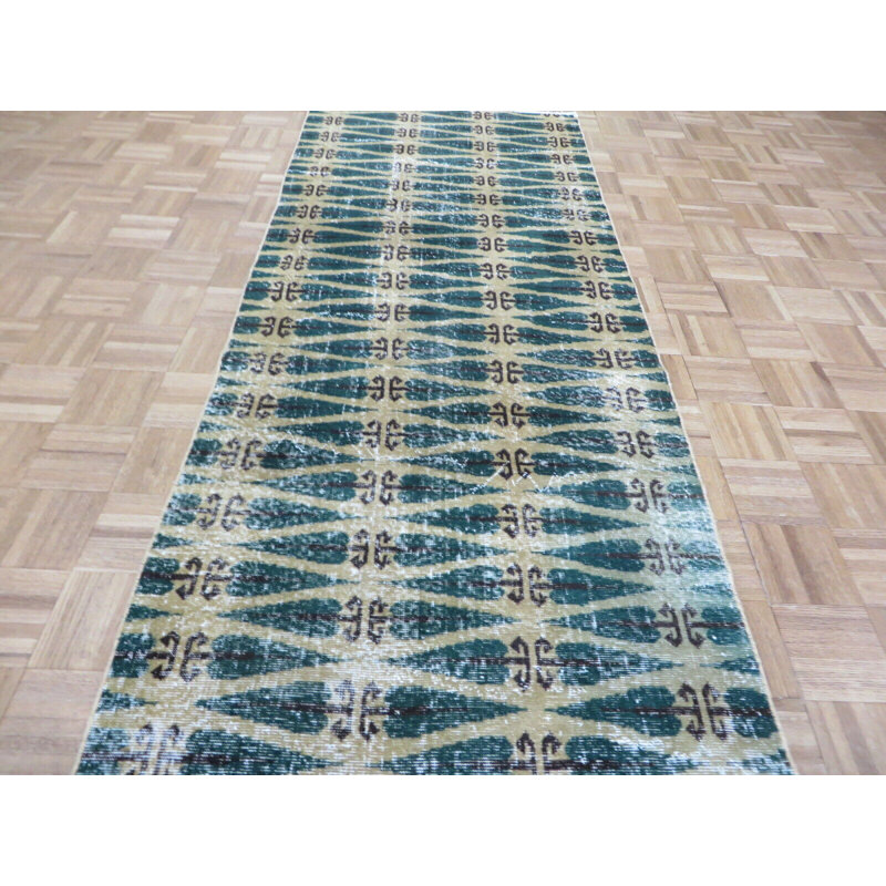 Olive Green and White Modern Area Rug 22 x 3 Albertha Gray