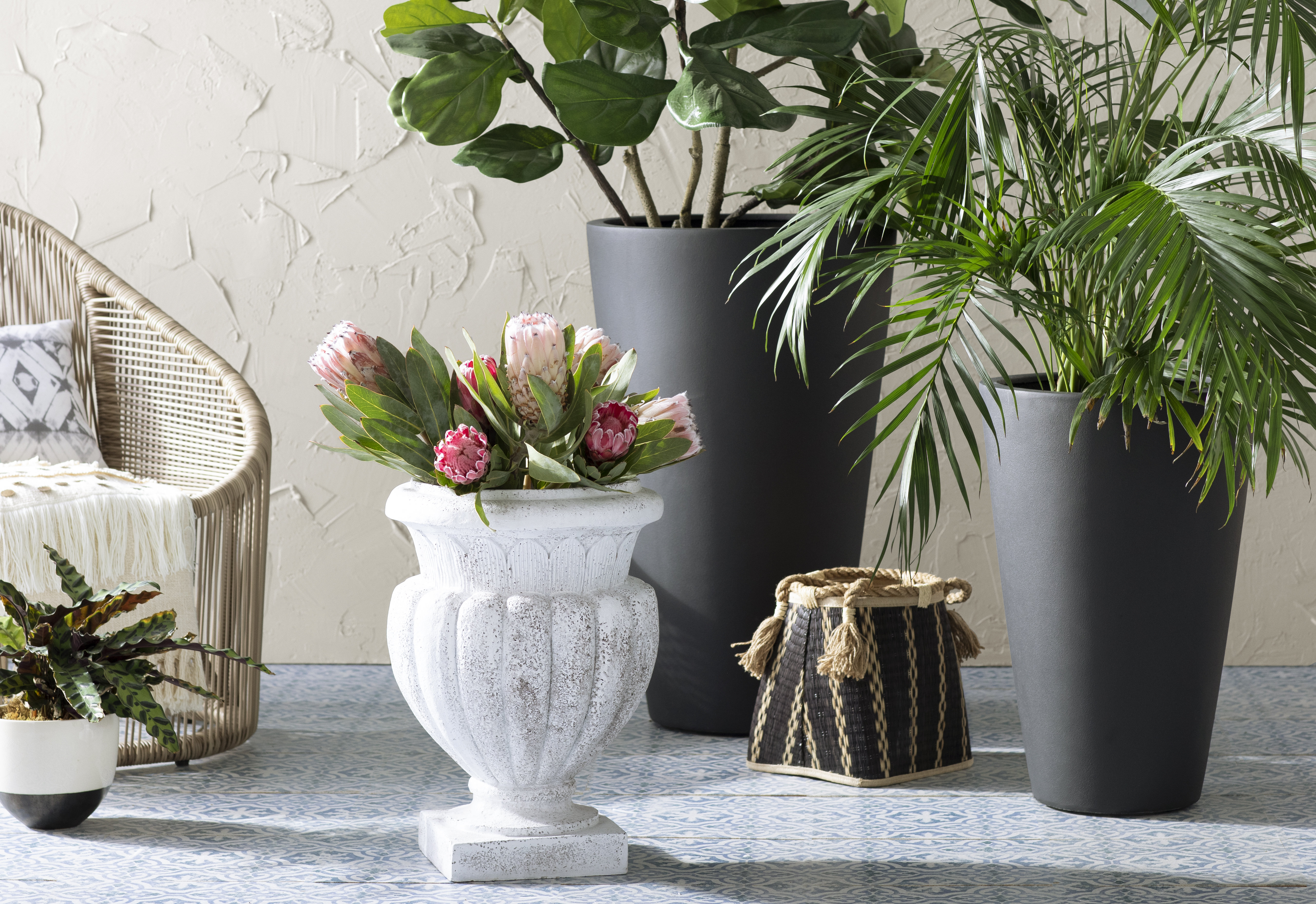 planter urns
