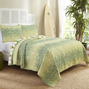 Dhekelia Reversible Quilt Set