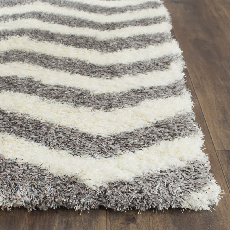 Safavieh Reese Ivory/Grey Area Rug & Reviews Wayfair.co.uk