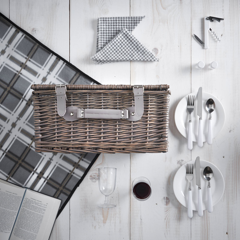 VonShef Deluxe 2 Person Traditional Wicker Picnic Basket & Reviews