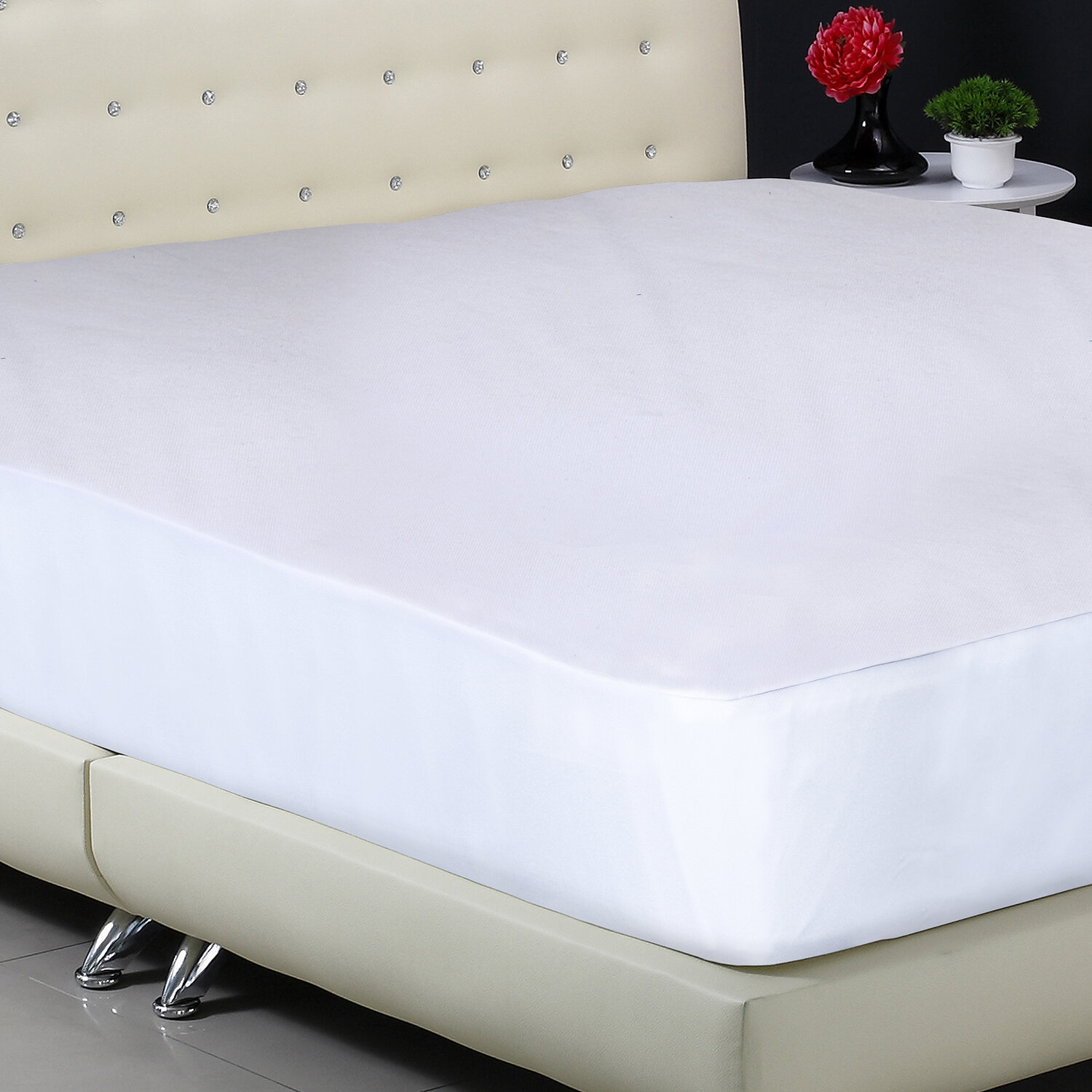 Luxury Fitted Hypoallergenic Waterproof Mattress Protector