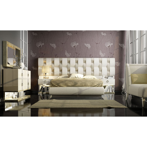 Best Jerri King Upholstered Platform Bed By Everly Quinn Comparison
