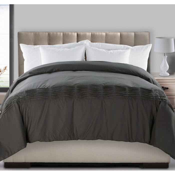 Darby Home Co Ultra Pintuck Fill Power Down Alternative Comforter