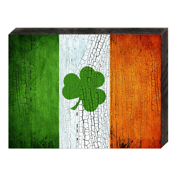 Designocracy Flag of Ireland Rustic Wooden Wall Decor 