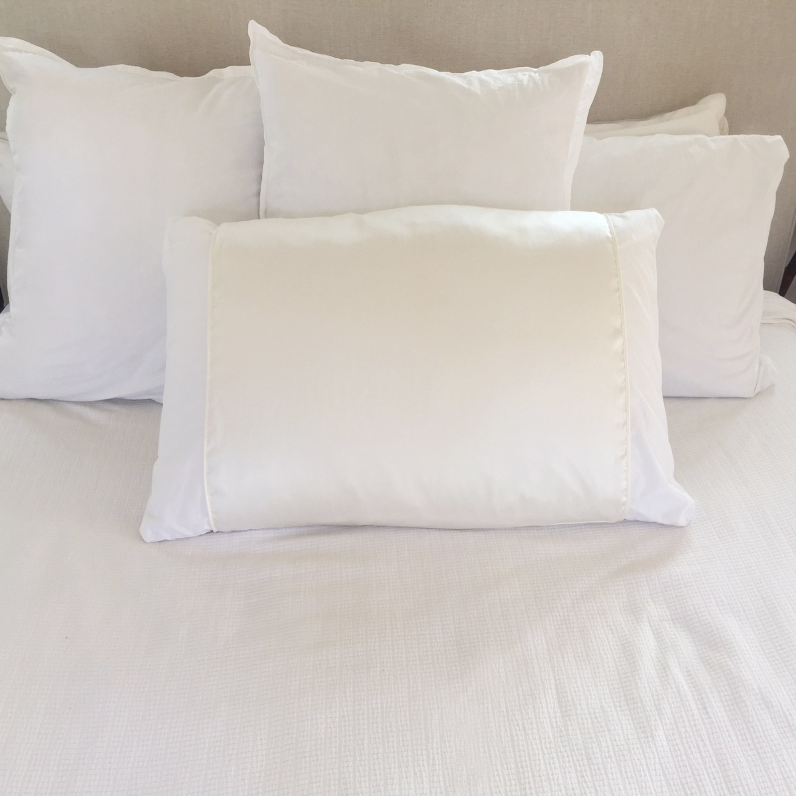 Silked Anti Aging 100 Mulberry Silk Charmeuse Pillowcase