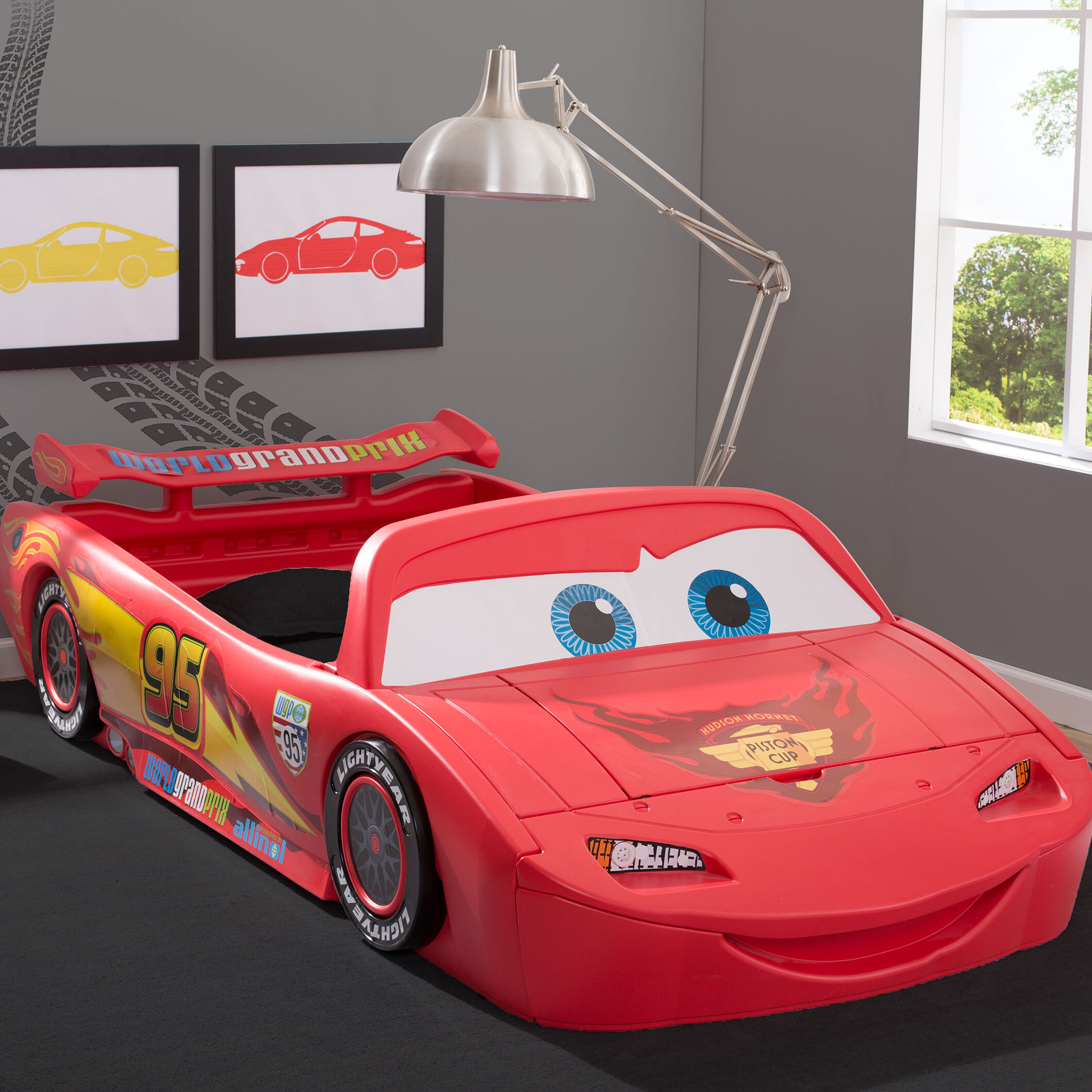 Delta Children Disney Pixar Cars Lightning Mcqueen Car Bed