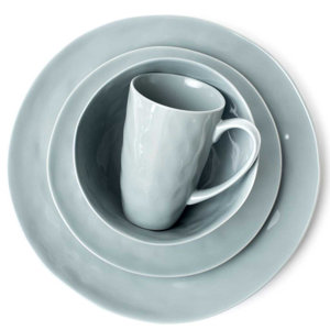 Sussex 16 Piece Dinnerware Set, Service for 4