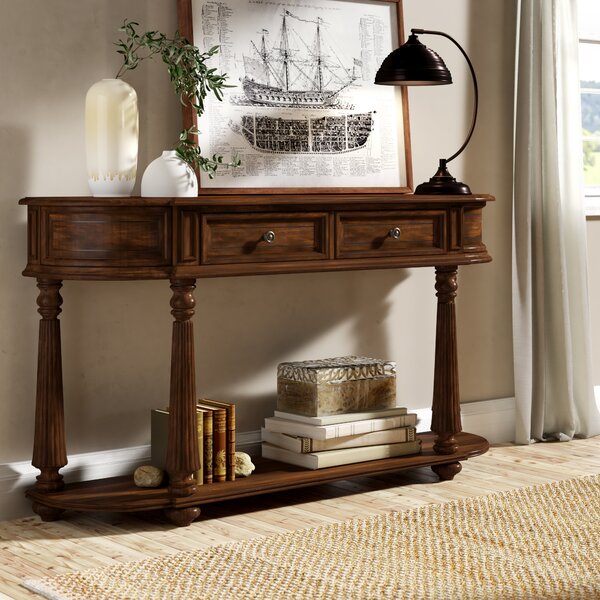 Leesburg Console Table By Hooker Furniture