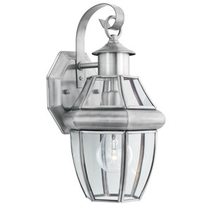 Heritage 1-Light Outdoor  Wall Lantern
