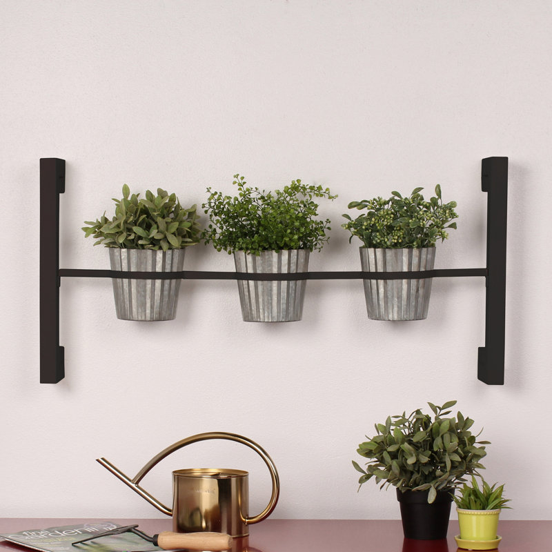 Kate and Laurel 3Piece Groves Metal Wall Planter Set
