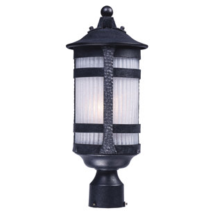 Best Jannie Outdoor 1-Light Lantern Head By Latitude Run Outdoor Lighting Jannie Outdoor 1-Light Lantern Head By Latitude Run Outdoor Lighting