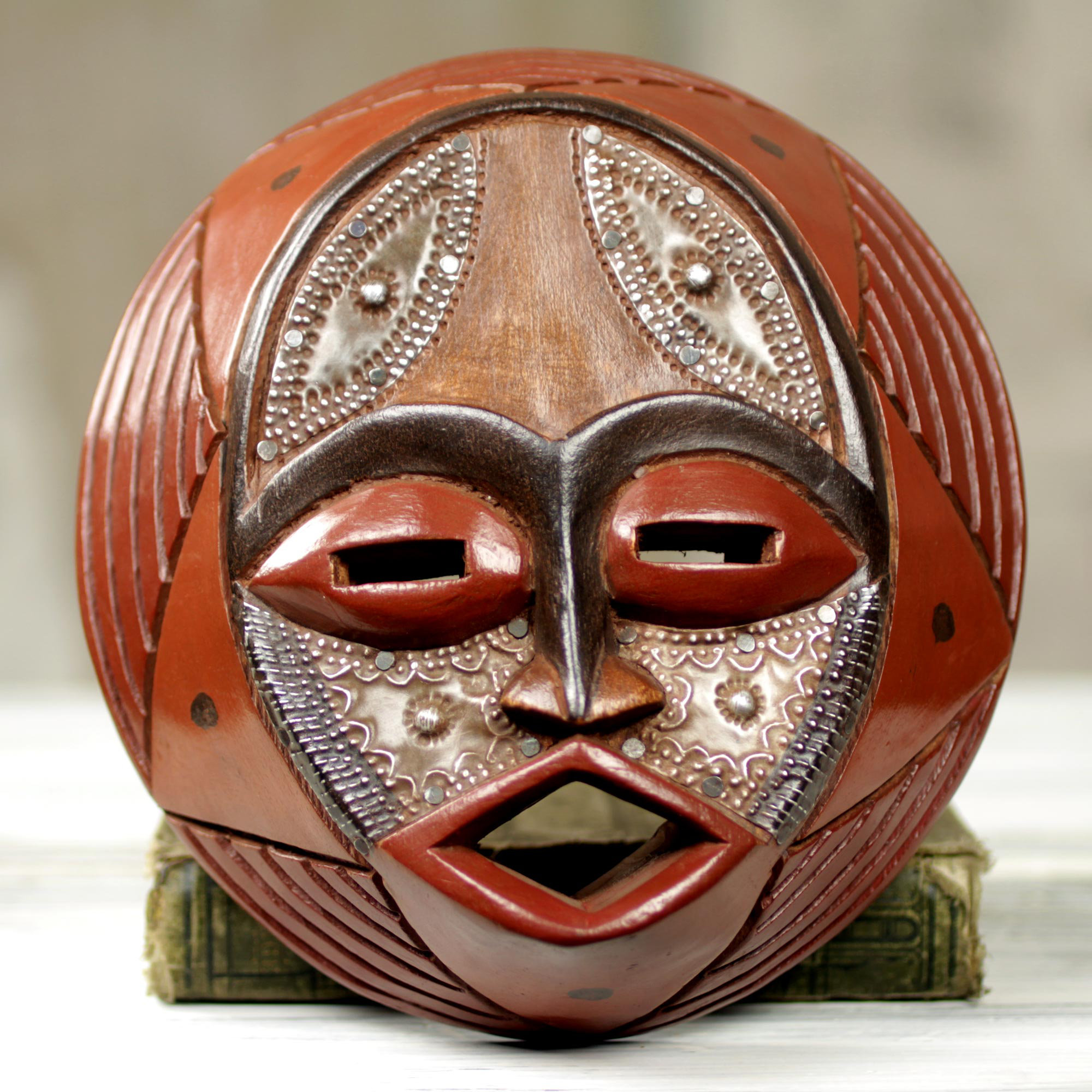Novica Victor Dushie Handcrafted Circular West African Mask Wall Decor