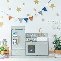 play kitchen for 3 year old