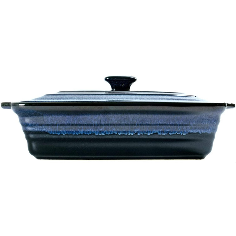oblong casserole dish with lid