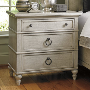 Oyster Bay 3 Drawer Bachelor's Chest by Lexington