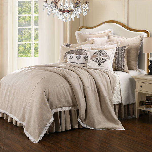 Rhona Comforter Set