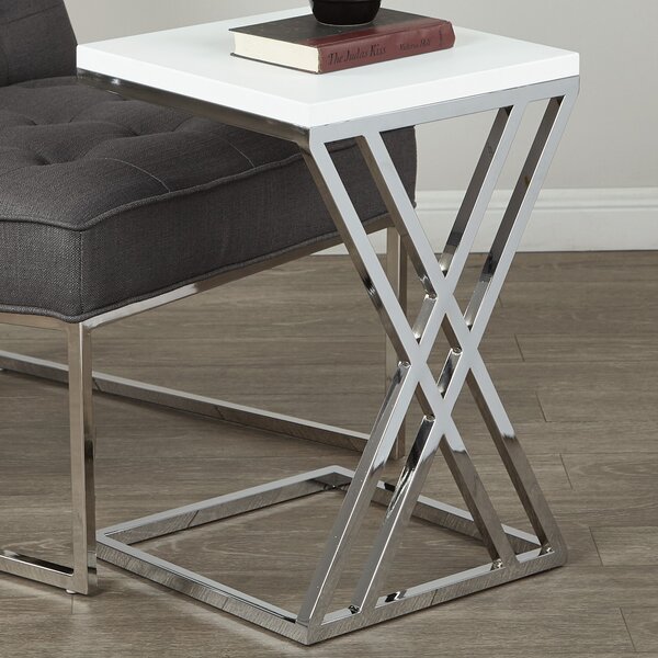 Mapleton End Table By Wade Logan