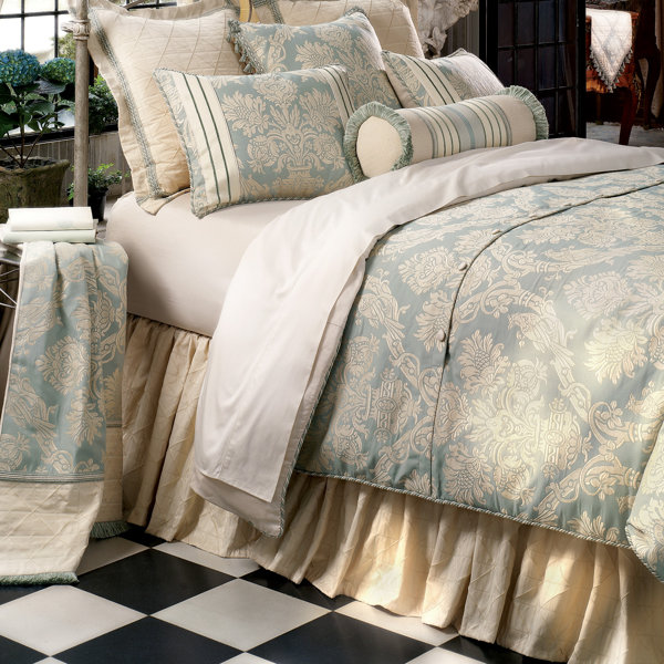 Carlyle Duvet Cover Collection