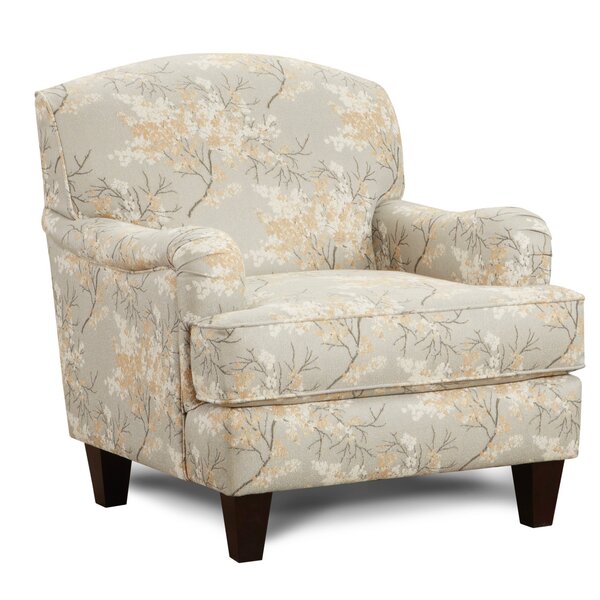 Review Emilee Armchair