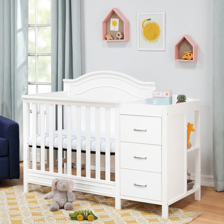 mini crib and changer