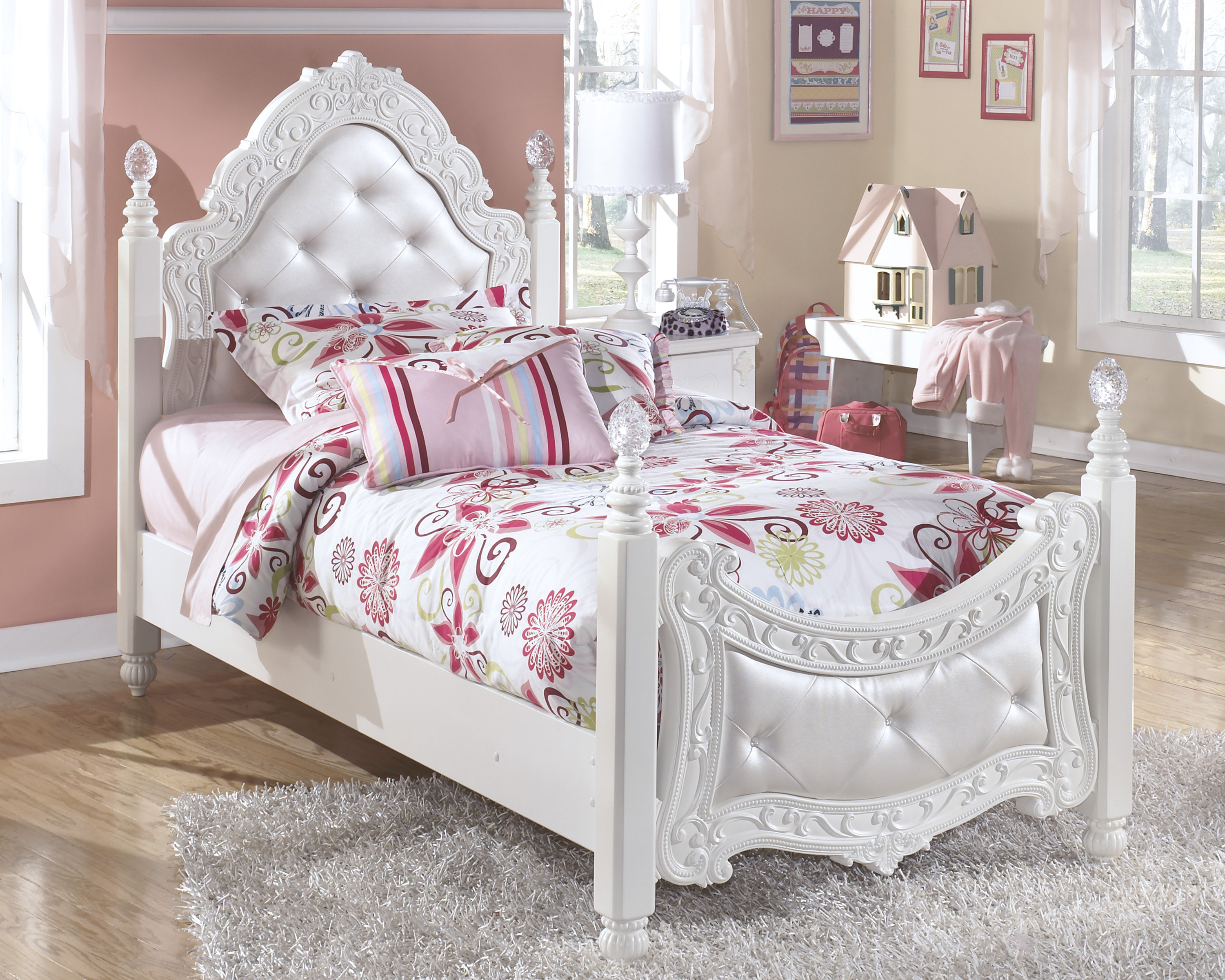tiana bed