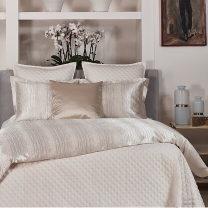 Carrington Ivory Cream Luxury Comforter Set Duvet Curtains Bed Linen All Sizes