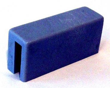 Aussie Plastic Toggle Clip Aquarium by Vandue Corporation