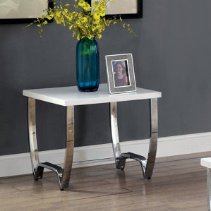 Aguayo Contemporary End Table by Everly Quinn