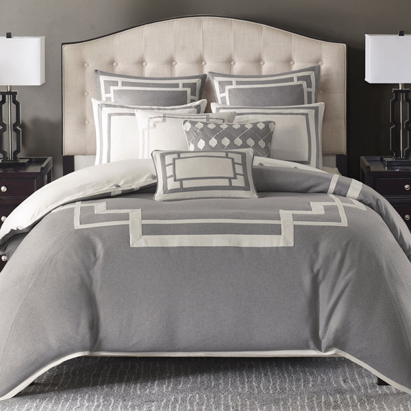 Savoy Comforter Set