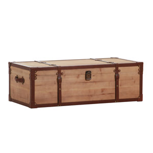 Truhe von Homestead Living