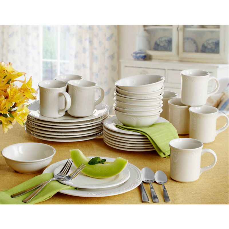 Pfaltzgraff Filigree 16 Piece Dinnerware Set, Service for 4 & Reviews
