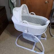 delta deluxe moses bassinet