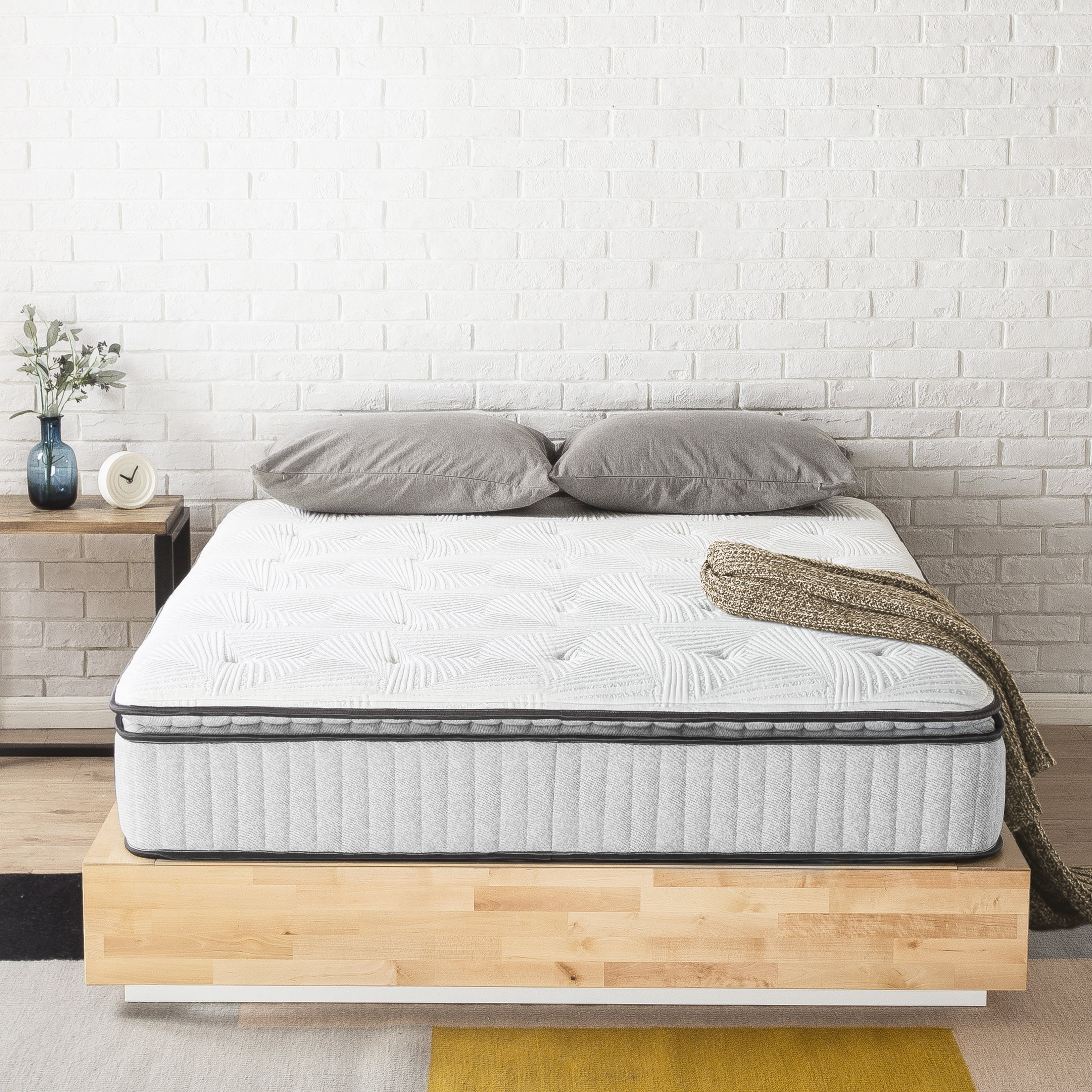 Alwyn Home Karina 12 Medium Pillow Top Hybrid Mattress Reviews