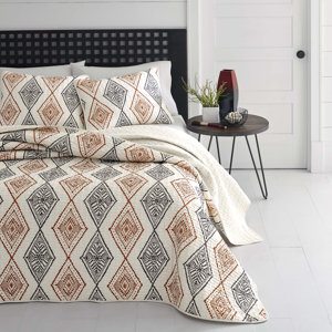 Noble Reversible Quilt Set