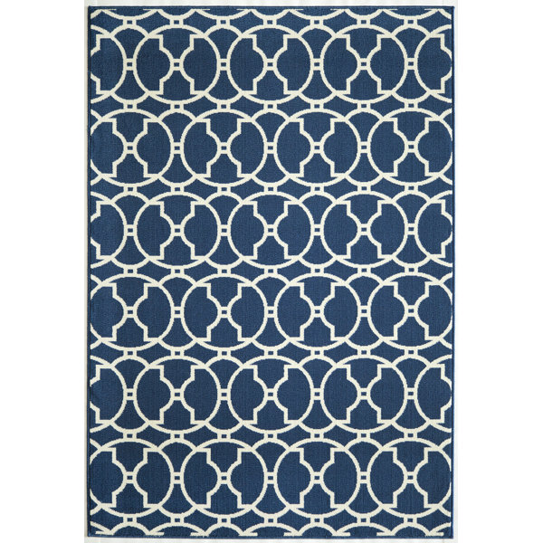 Halliday Traditional Navy Indoor/Outdoor Area Rug by Beachcrest Home