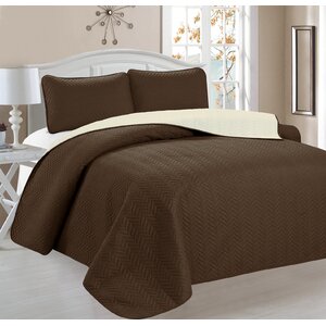 Jeanice 3 Piece Reversible Quilt Set