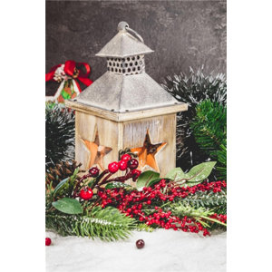 'LED Lighted Flickering Christmas Candle Lantern with Berries and Greenery' Graphic Art Print on Canvas