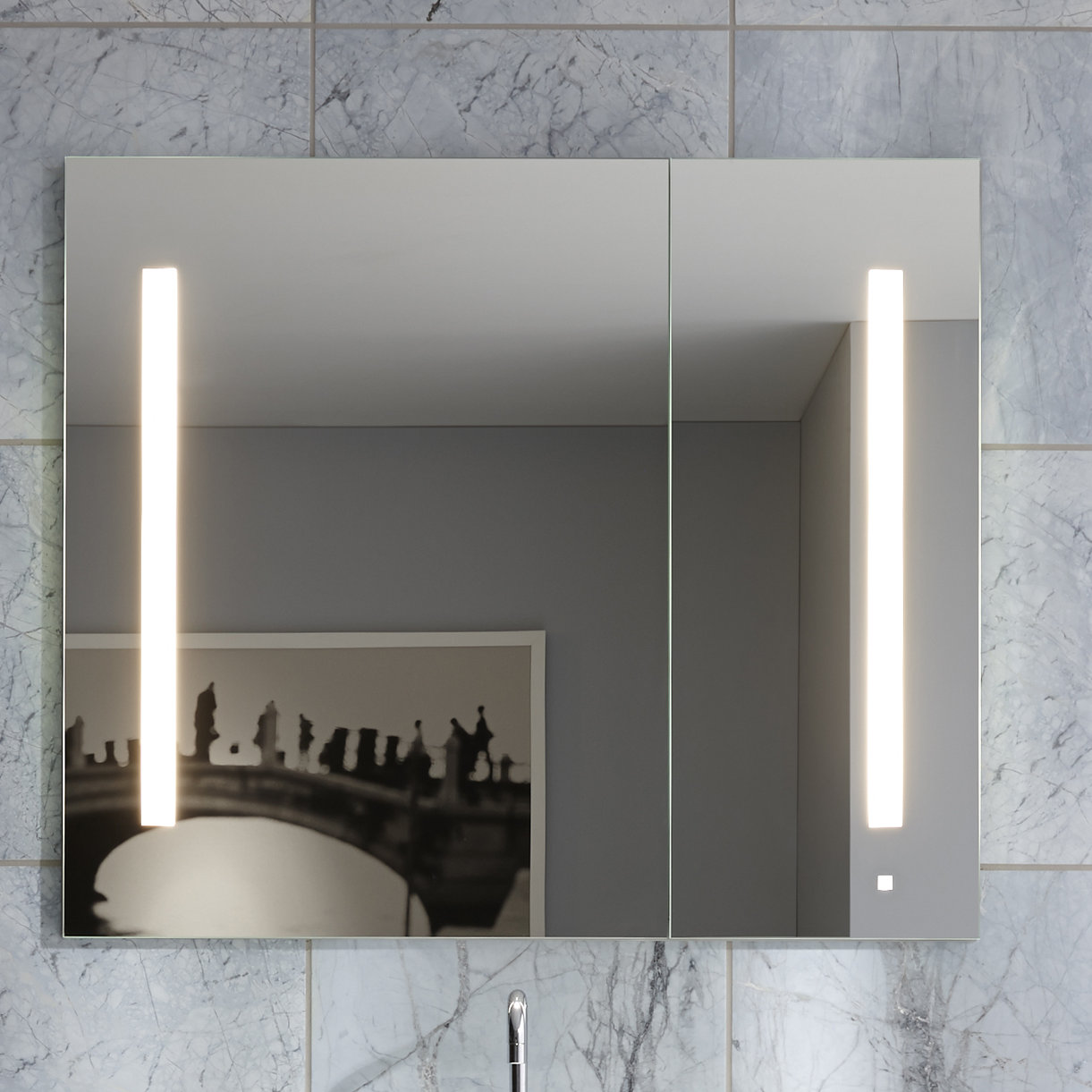 Robern Aio 35 25 X 30 Recessed Medicine Cabinet With Lighting Ac3630d4p2la Aio 35 25 X 30 Recessed Medicine Cabinet With Lighting