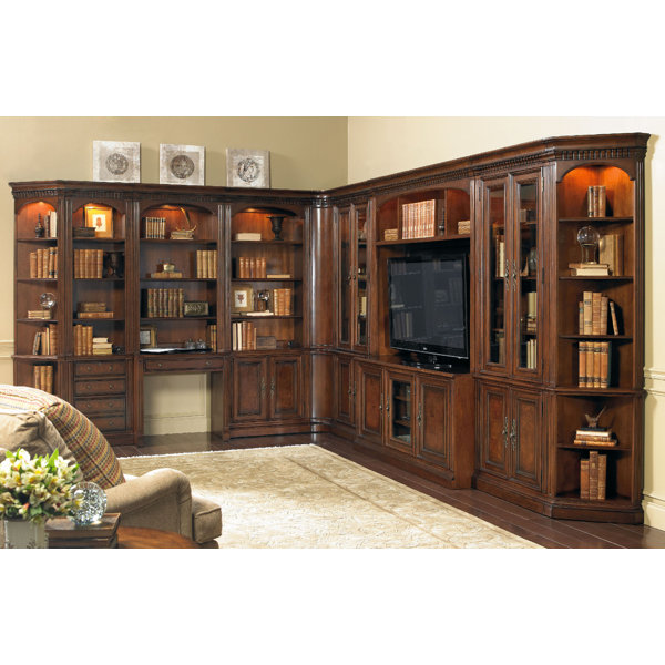 European Renaissance II 62 TV Stand by Hooker Furniture