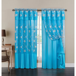 Stafford Nature/Floral Max Blackout Rod Pocket Single Curtain Panel