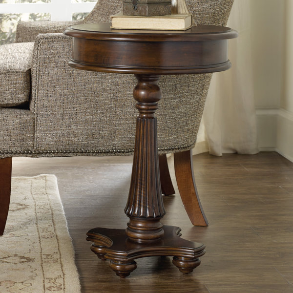 Leesburg End Table by Hooker Furniture