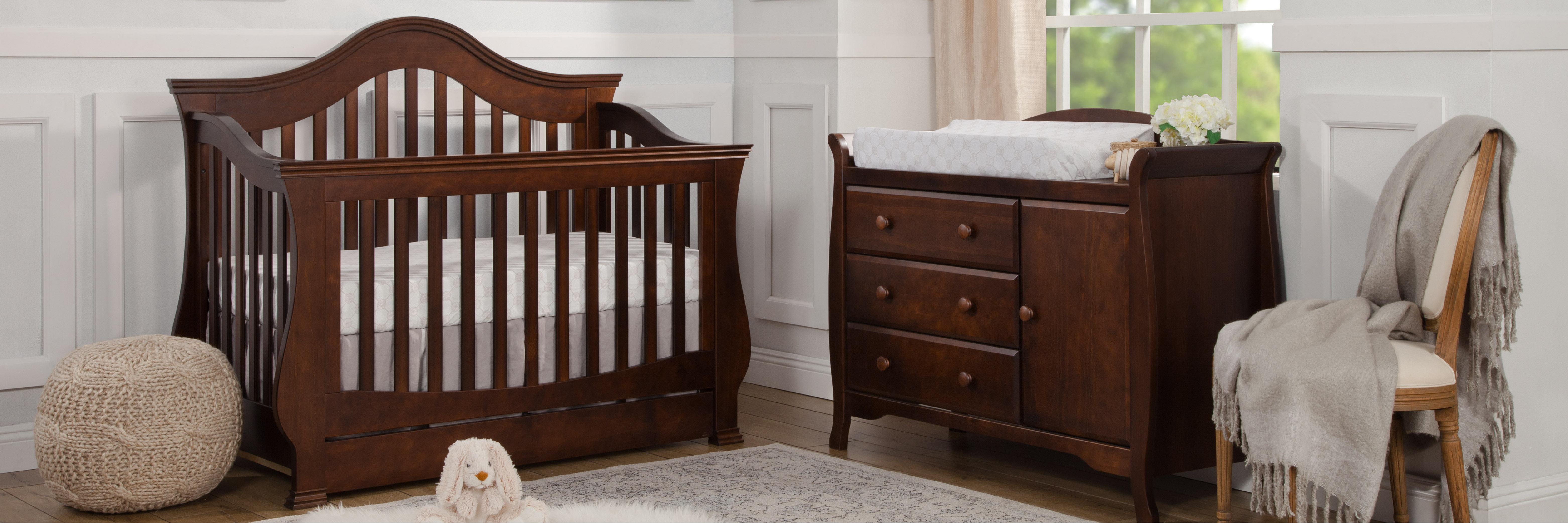 Million Dollar Baby Classic Ashbury 4 In 1 Convertible Crib