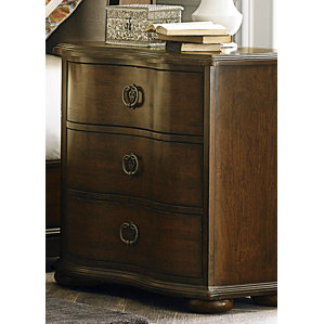Caudalie 3 Drawer Bachelor's Chest by Astoria Grand