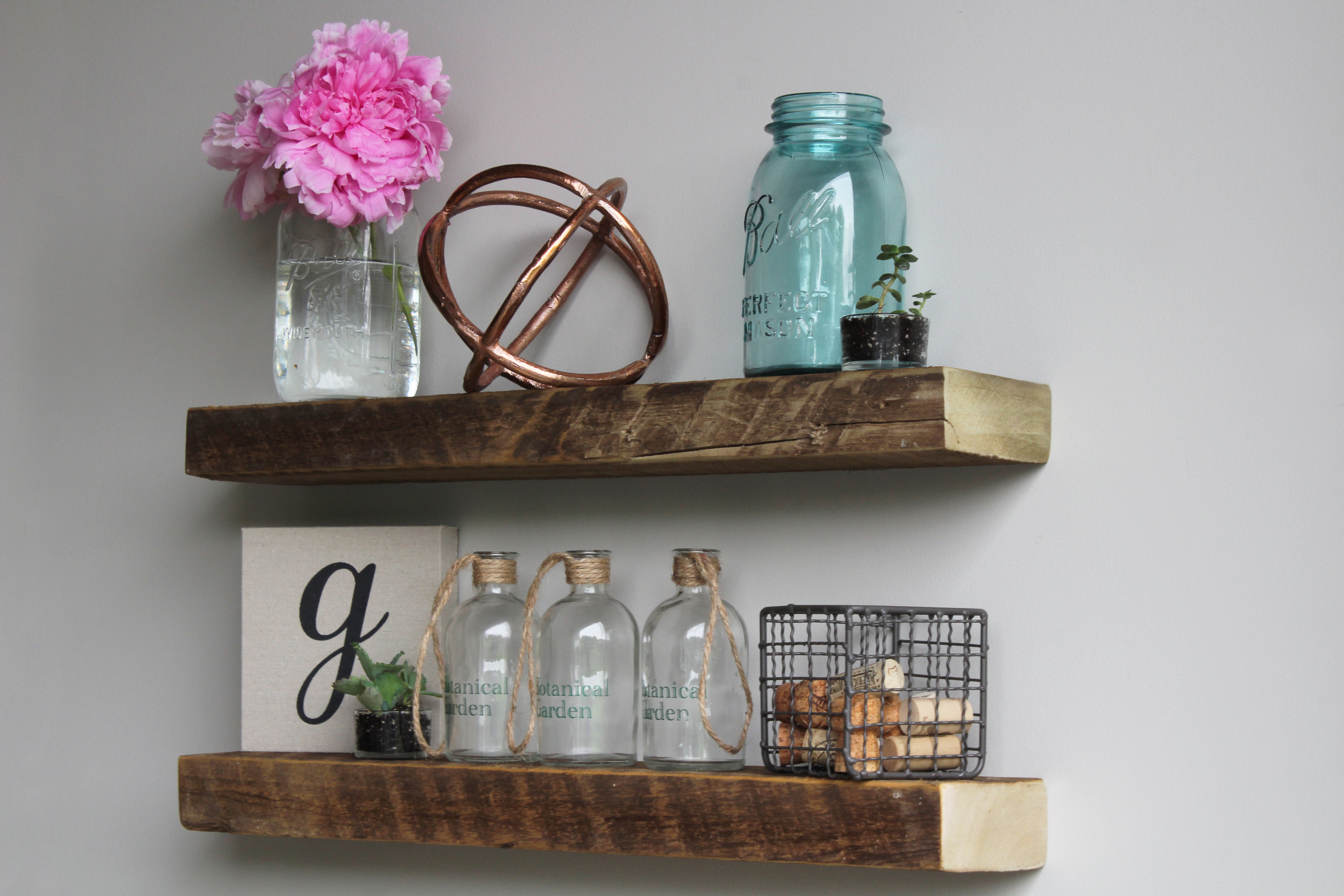 Gracie Oaks Joao Reclaimed Barn Wood Accent Floating Shelf