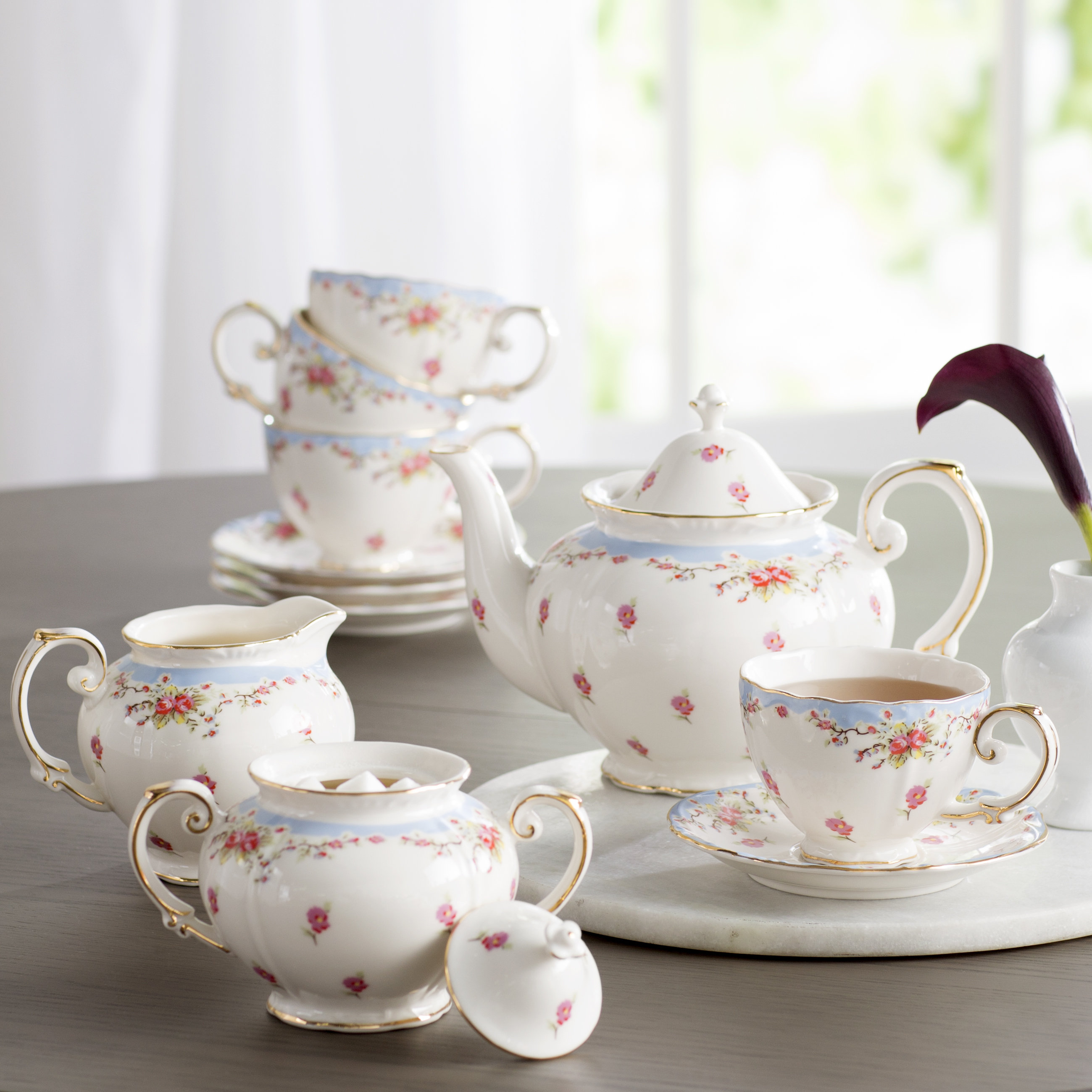 tea set pink