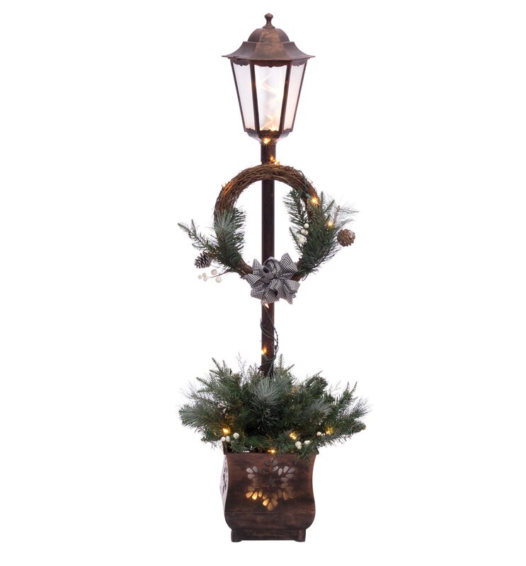 The Holiday Aisle Pre Lit Christmas Lamp Post Lighted Display